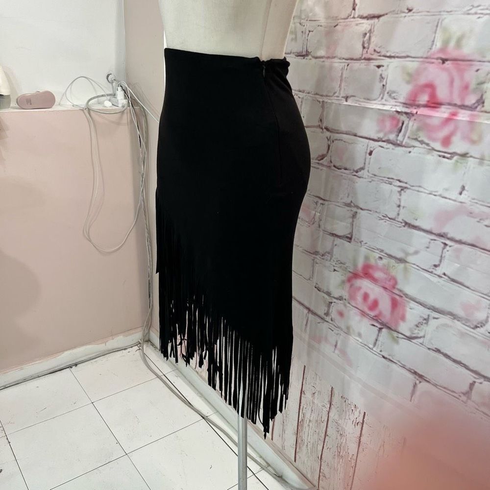 Aqua Women's Faux Suede Long Fringed Asymmetrical Wrap Style Black Skirt Size S - Picture 4 of 10